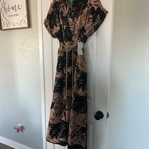 Elegant Black and Tan Maxi Dress